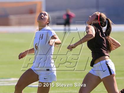 Thumbnail 3 in Mission Hills vs. Serra (CIF SDS D3 Final) photogallery.