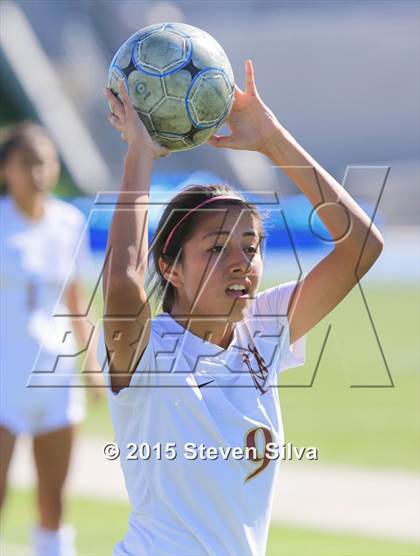 Thumbnail 3 in Mission Hills vs. Serra (CIF SDS D3 Final) photogallery.