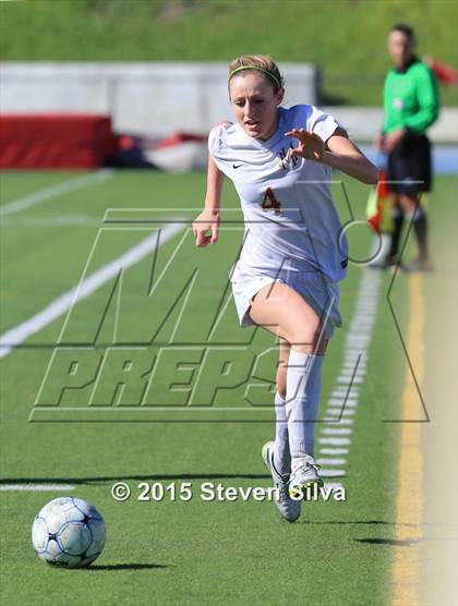 Thumbnail 2 in Mission Hills vs. Serra (CIF SDS D3 Final) photogallery.