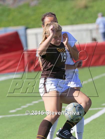 Thumbnail 2 in Mission Hills vs. Serra (CIF SDS D3 Final) photogallery.