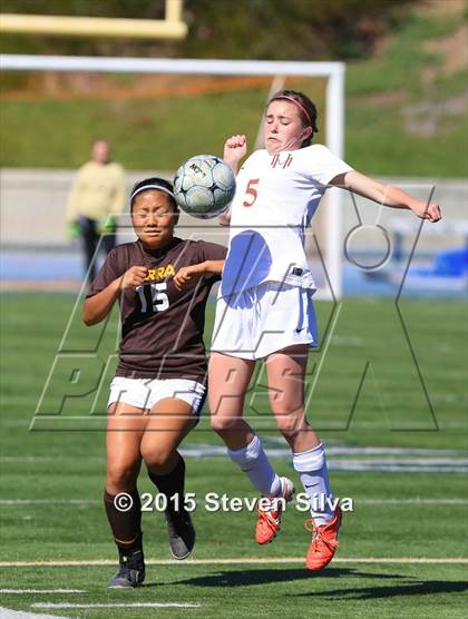 Thumbnail 3 in Mission Hills vs. Serra (CIF SDS D3 Final) photogallery.