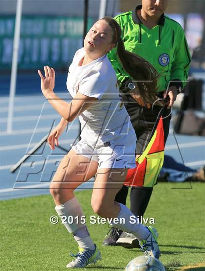 Thumbnail 3 in Mission Hills vs. Serra (CIF SDS D3 Final) photogallery.