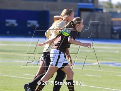 Thumbnail 2 in Mission Hills vs. Serra (CIF SDS D3 Final) photogallery.