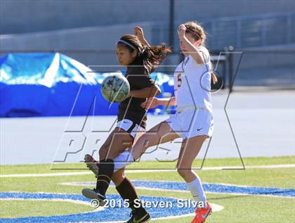 Thumbnail 1 in Mission Hills vs. Serra (CIF SDS D3 Final) photogallery.