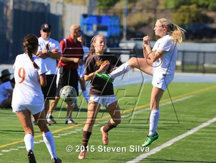 Thumbnail 3 in Mission Hills vs. Serra (CIF SDS D3 Final) photogallery.