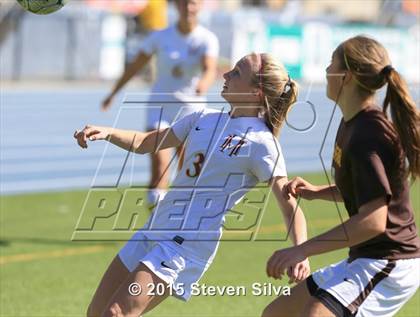Thumbnail 3 in Mission Hills vs. Serra (CIF SDS D3 Final) photogallery.