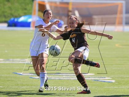 Thumbnail 1 in Mission Hills vs. Serra (CIF SDS D3 Final) photogallery.