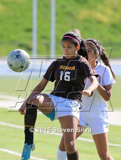 Thumbnail 3 in Mission Hills vs. Serra (CIF SDS D3 Final) photogallery.