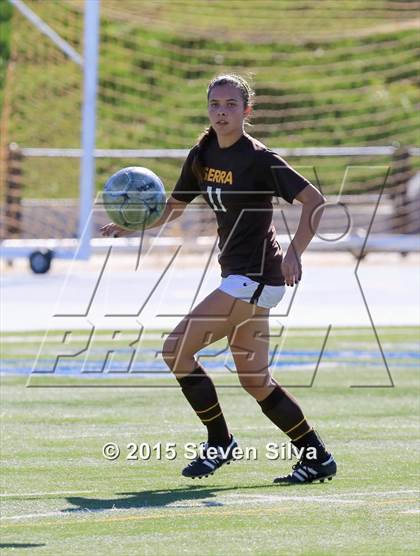 Thumbnail 1 in Mission Hills vs. Serra (CIF SDS D3 Final) photogallery.