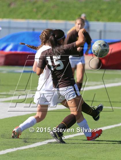 Thumbnail 3 in Mission Hills vs. Serra (CIF SDS D3 Final) photogallery.