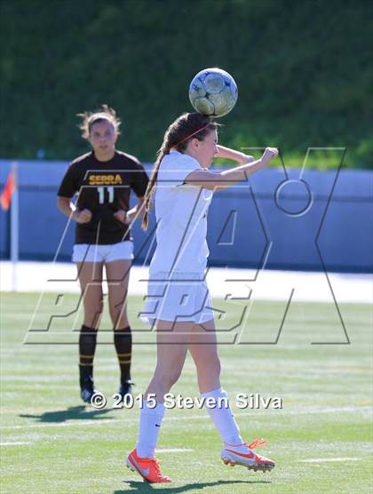 Thumbnail 3 in Mission Hills vs. Serra (CIF SDS D3 Final) photogallery.