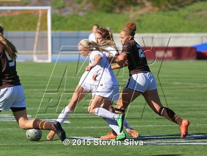Thumbnail 2 in Mission Hills vs. Serra (CIF SDS D3 Final) photogallery.