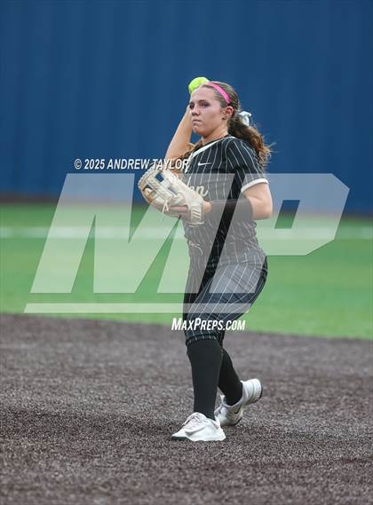 Thumbnail 1 in Jordan vs. Kingwood (UIL Softball 6A Regional Semi-Final Playoff) photogallery.