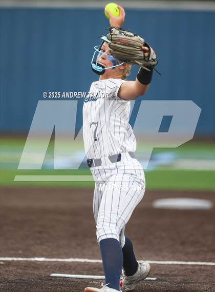 Thumbnail 1 in Jordan vs. Kingwood (UIL Softball 6A Regional Semi-Final Playoff) photogallery.