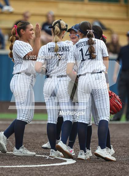 Thumbnail 1 in Jordan vs. Kingwood (UIL Softball 6A Regional Semi-Final Playoff) photogallery.