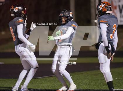 Thumbnail 2 in Parkersburg South vs. Martinsburg (WVSSAC 4A Quarterfinal) photogallery.
