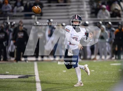 Thumbnail 3 in Parkersburg South vs. Martinsburg (WVSSAC 4A Quarterfinal) photogallery.