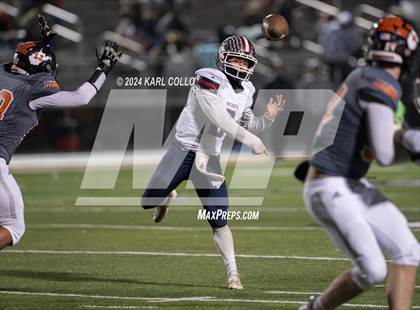 Thumbnail 3 in Parkersburg South vs. Martinsburg (WVSSAC 4A Quarterfinal) photogallery.
