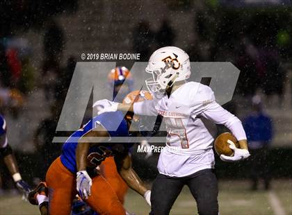 Thumbnail 2 in Eastside Catholic @ Rainier Beach photogallery.