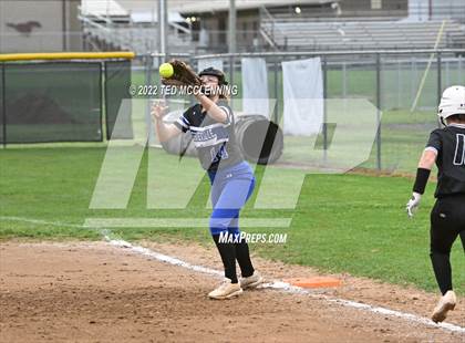 Thumbnail 1 in  Jessieville vs Dover (3A-4 District 1st round) photogallery.