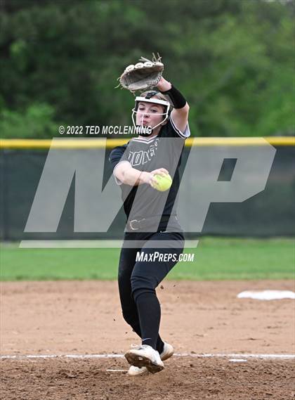 Thumbnail 2 in  Jessieville vs Dover (3A-4 District 1st round) photogallery.