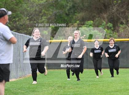 Thumbnail 3 in  Jessieville vs Dover (3A-4 District 1st round) photogallery.
