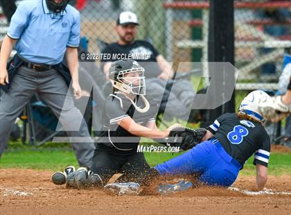Thumbnail 1 in  Jessieville vs Dover (3A-4 District 1st round) photogallery.