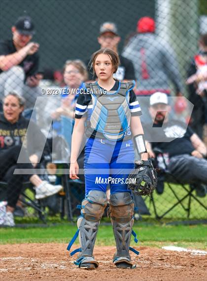 Thumbnail 3 in  Jessieville vs Dover (3A-4 District 1st round) photogallery.