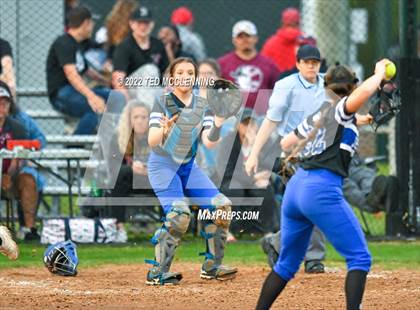 Thumbnail 2 in  Jessieville vs Dover (3A-4 District 1st round) photogallery.