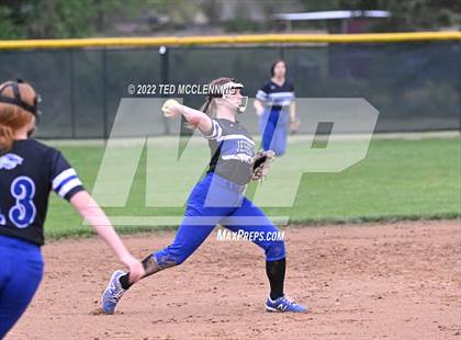 Thumbnail 1 in  Jessieville vs Dover (3A-4 District 1st round) photogallery.