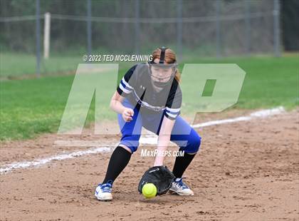 Thumbnail 1 in  Jessieville vs Dover (3A-4 District 1st round) photogallery.