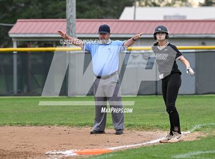 Thumbnail 3 in  Jessieville vs Dover (3A-4 District 1st round) photogallery.
