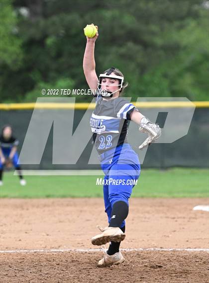 Thumbnail 3 in  Jessieville vs Dover (3A-4 District 1st round) photogallery.