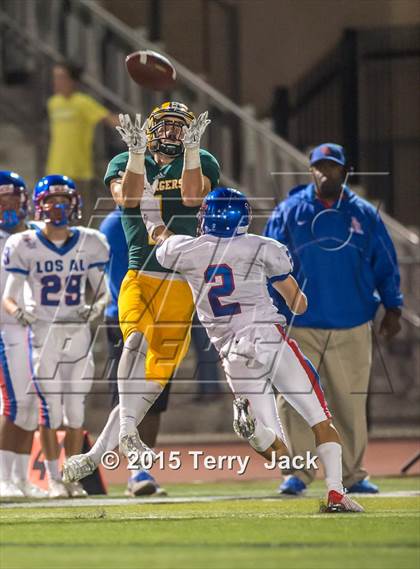 Thumbnail 1 in Edison vs. Los Alamitos photogallery.