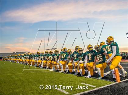 Thumbnail 2 in Edison vs. Los Alamitos photogallery.