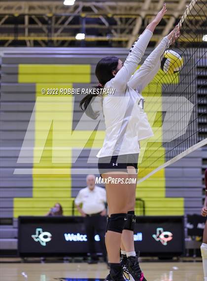 Thumbnail 1 in JV - Red Oak vs Crandall photogallery.