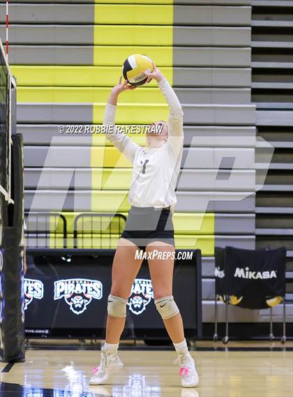 Thumbnail 2 in JV - Red Oak vs Crandall photogallery.