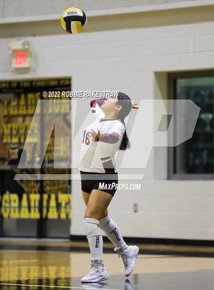 Thumbnail 1 in JV - Red Oak vs Crandall photogallery.