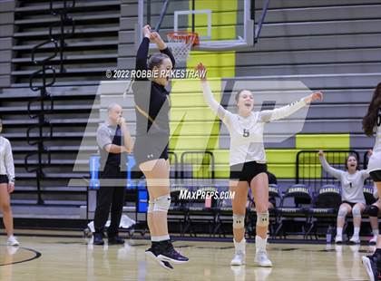 Thumbnail 2 in JV - Red Oak vs Crandall photogallery.