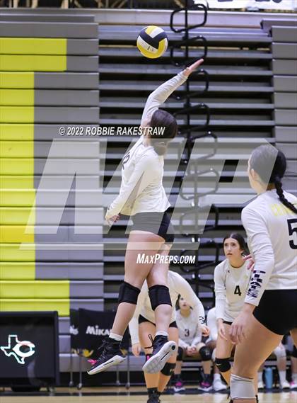 Thumbnail 3 in JV - Red Oak vs Crandall photogallery.