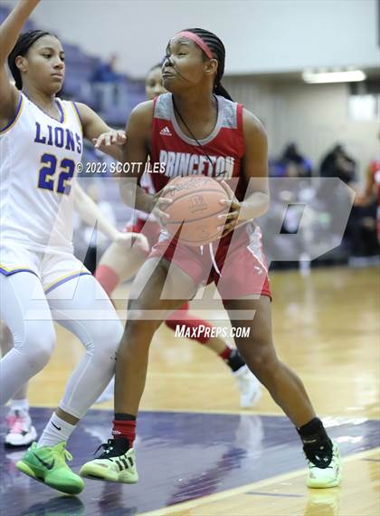 Thumbnail 1 in Princeton vs. Gahanna Lincoln (OGBR Classic in the City) photogallery.