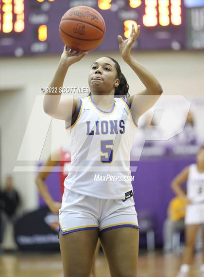 Thumbnail 1 in Princeton vs. Gahanna Lincoln (OGBR Classic in the City) photogallery.