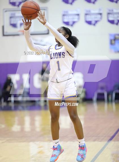 Thumbnail 1 in Princeton vs. Gahanna Lincoln (OGBR Classic in the City) photogallery.