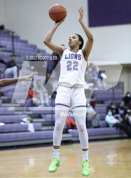 Thumbnail 2 in Princeton vs. Gahanna Lincoln (OGBR Classic in the City) photogallery.