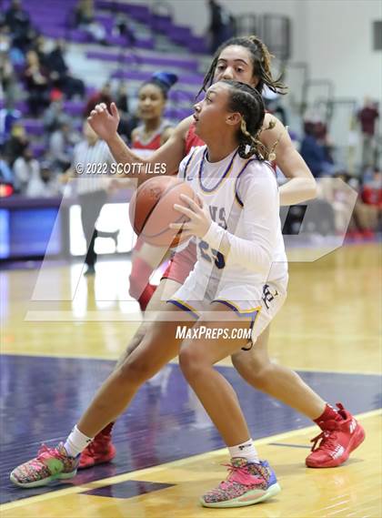 Thumbnail 1 in Princeton vs. Gahanna Lincoln (OGBR Classic in the City) photogallery.