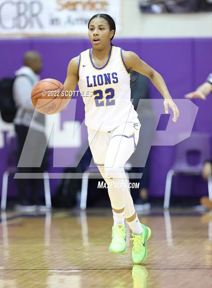 Thumbnail 1 in Princeton vs. Gahanna Lincoln (OGBR Classic in the City) photogallery.