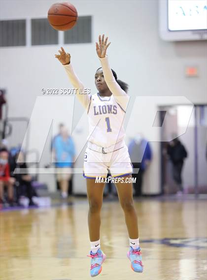 Thumbnail 1 in Princeton vs. Gahanna Lincoln (OGBR Classic in the City) photogallery.