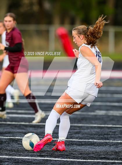 Thumbnail 3 in Seton Catholic @ Montesano (WIAA District 4 1A Championship) photogallery.