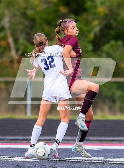 Thumbnail 2 in Seton Catholic @ Montesano (WIAA District 4 1A Championship) photogallery.