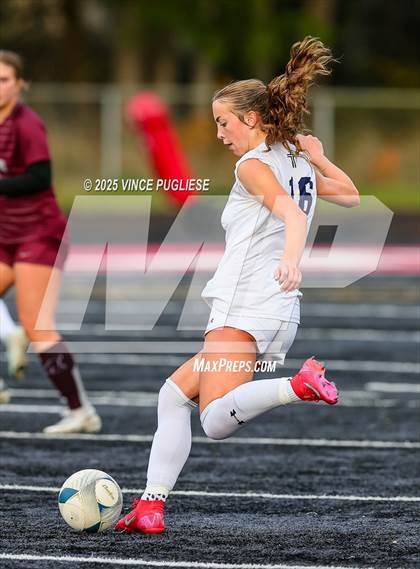 Thumbnail 2 in Seton Catholic @ Montesano (WIAA District 4 1A Championship) photogallery.